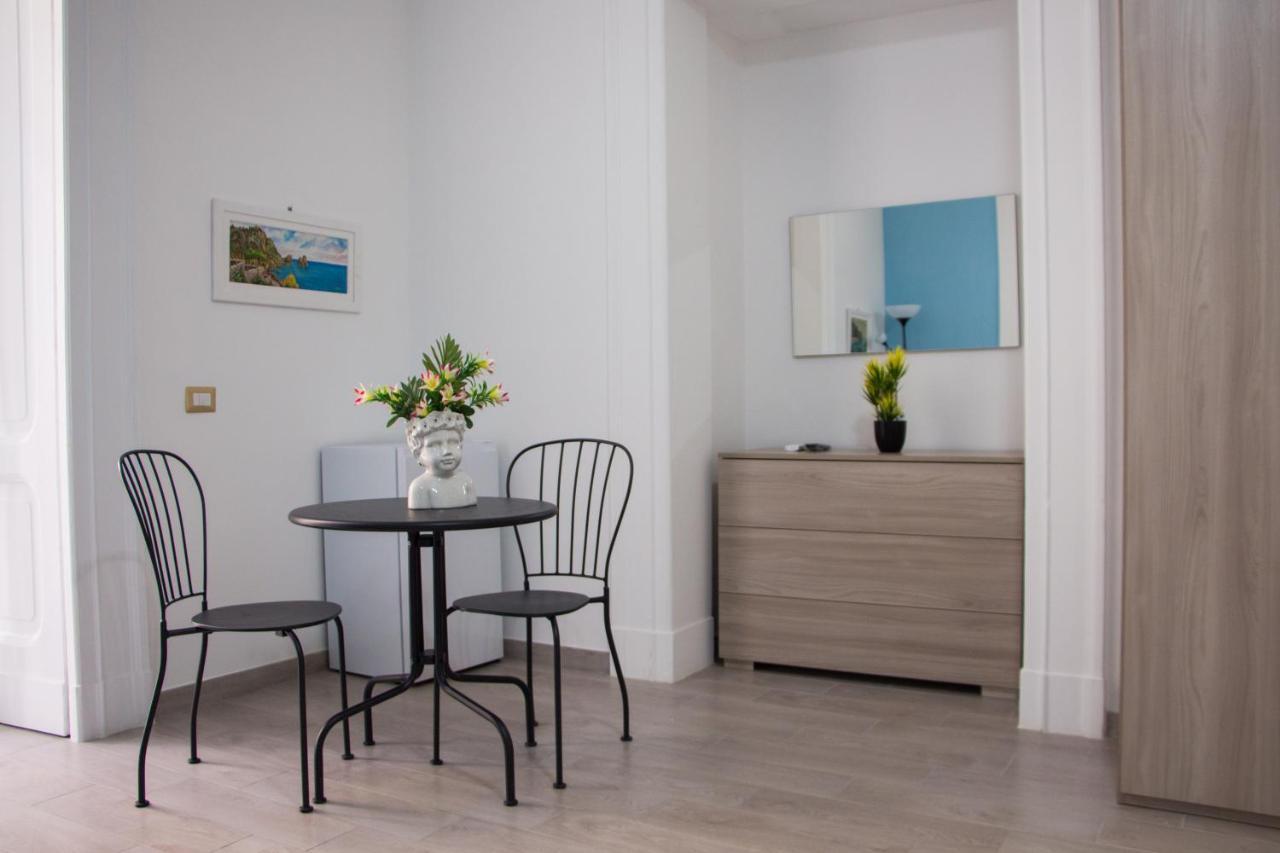 Couette-café Donna Laura Naples